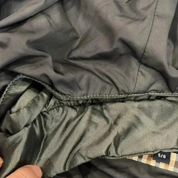 [5/6]Aquascutum Junior Girl Down Filled Gray Puffer Jacket with Bow  at waist - Picture 4 of 9